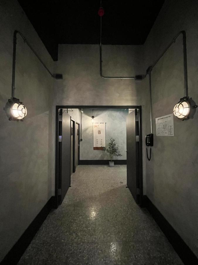 Hotel The Retro Tai-Pan à Tainan Extérieur photo