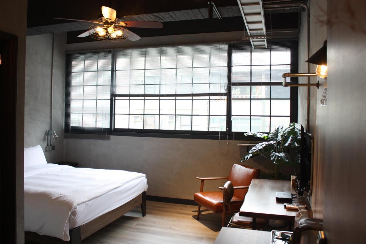 Hotel The Retro Tai-Pan à Tainan Extérieur photo