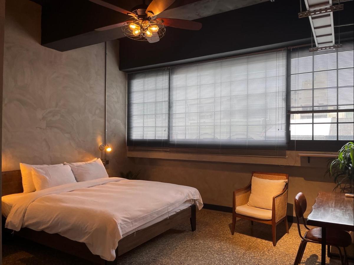 Hotel The Retro Tai-Pan à Tainan Extérieur photo