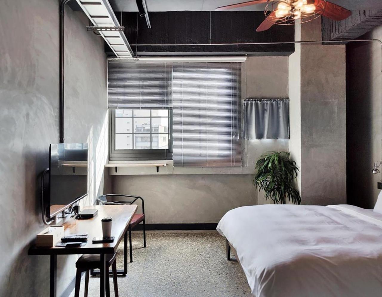 Hotel The Retro Tai-Pan à Tainan Extérieur photo